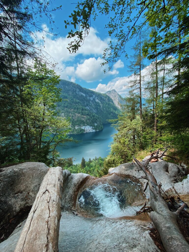 Der Königsbach Wasserfall am Königssee ist gesperrt